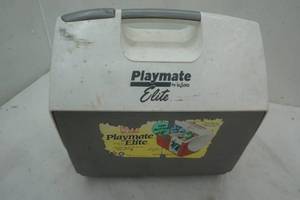 lot 86 image: igloo playmate elite-grey color