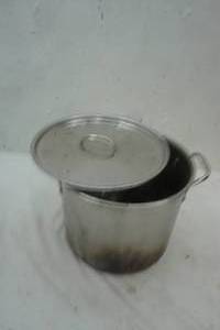 lot 127 image: kettle and lid.