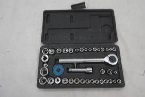 lot 145 image: Socket set, complete