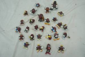 lot 204 image: California raisins figures