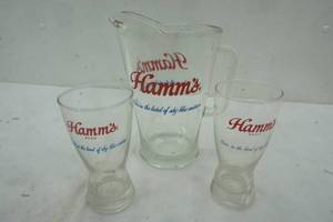 lot 219 image: Hamms Lot. 2 glasses and pitcher