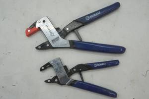 lot 236 image: Kobalt pliers