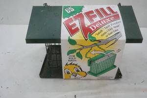 lot 248 image: EZ suet bird feeder