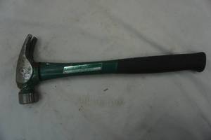 lot 267 image: Hammer. Master force 21 oz fiberglass hammer.