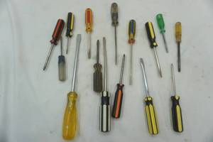 lot 277 image: lot of screwdrivers