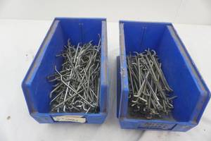 lot 281 image: peg board hooks in containers 2ct