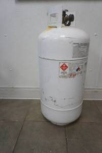 lot 298 image: propane tank. 40lb