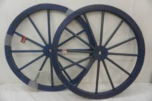 lot 301 image: wagon wheels