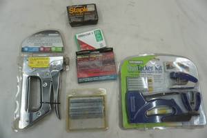 lot 305 image: NEW stapler and staples lot