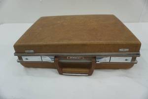 lot 375 image: Vintage briefcase. good condition