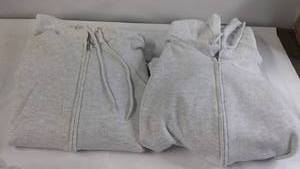 lot 58 image: Set of 2 Adult 5XL Grey Hoodies by Clique