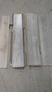 lot 110 image: Lot of 15 Laminate Floor Planks - Natural Wood Look