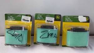 lot 167 image: Set of 3 John Deere Air Filters GY21057