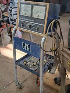 lot 8 image: American Parts Co Electronic Engine Analyzer 370-110