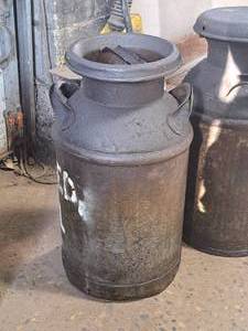 lot 20 image: Vintage Milk Can