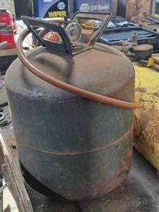 lot 34 image: Portable Air Tank