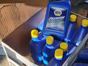 lot 60 image: Lot of (9) NAPA Premium Performance Heavy Duty Motor Oil SAE30 1-Quart Plastic Bottles