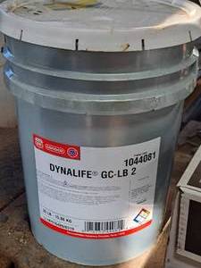 lot 61 image: Lot of (1 Partial Pail) Phillips 66Conoco76 Dynalife GC-LB 2 Grease