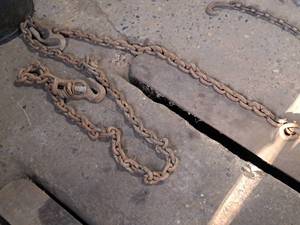 lot 62 image: 144 TowLift Chain with Adjustable Hooks