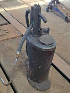 lot 67 image: Gear Lube Pump