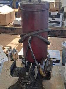 lot 71 image: Grease Pump