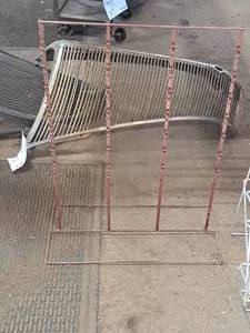 lot 94 image: Metal Potato Chip Display Rack