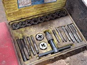 lot 100 image: American Parts Tap & Die Set with Plastic Case