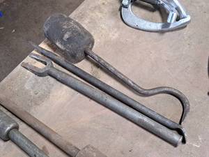 lot 112 image: Lot of (3) Assorted Automotive Tools - Pickle Fork, Pry Bar