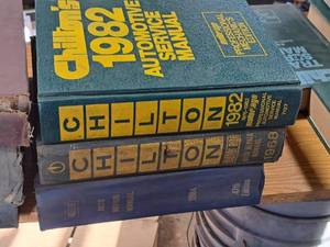 lot 120 image: Lot of (3) 1968, 1982, 1984 Automotive Repair Manuals