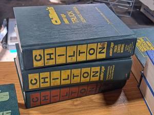 lot 124 image: Lot of (3) Truck Repair Manuals - Truck Service Manual, Professional Truck and Van Service Manual