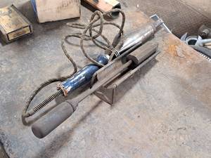 lot 141 image: Lot of (2) Soldering Irons