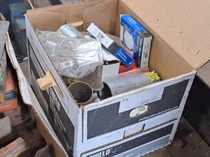 lot 154 image: Lot of (1 Box) Exhaust Clamps