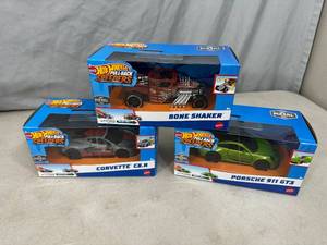 3 New Hot Wheels Pull-Back Speeders Cars