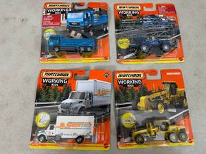 4 New Matchbox Working Rigs Truck  Construction Toys