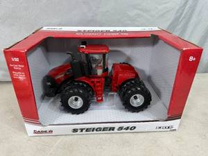 New Ertl Case Steiger 540 Tractor Toy