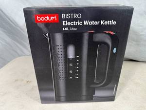 New Bodum Bistro Electric Water Kettle - Color White