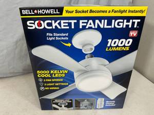New Socket Fan Light with Remote
