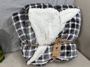 New Queen Size Luxury Berber Balnket