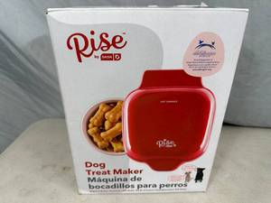 New Rise  Dash Dog Treat Maker