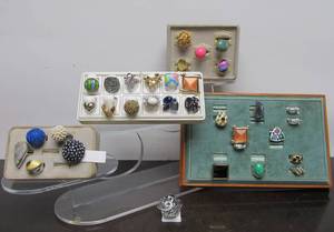 lot 9 image: Lot of Large Oversized Costume Jewelry Rings