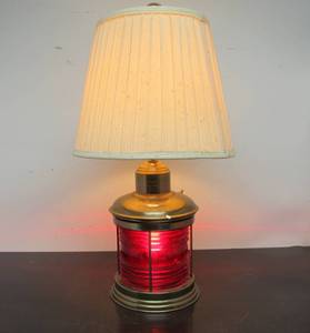 lot 157 image: Nice Vintage Working Nautical Ships Light Table Lamp
