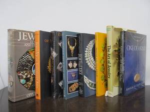 lot 164 image: Excellent Group of Quality Large Hardcover Coffee Table Books on Jewelry
