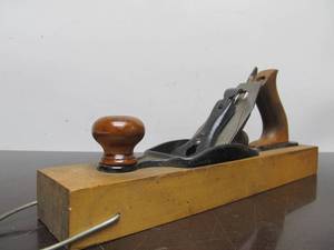 lot 172 image: Larger Vintage Woodworking Plane