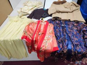 lot 215 image: Nice Lot of Vintage Womens Clothing Jacket Silk Kimonos etc