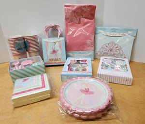 lot 238 image: Large Lot of Quality Brand New Party Supplies
