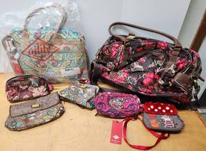 lot 293 image: Group of Like-New and Brand New OILILY Bags Purses etc