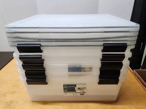 lot 297 image: Lot of 5 Heavy Duty IRIS USA Weathertight Storage Boxes wLids - 41 Quart