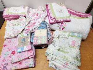 lot 300 image: Lot of Great Quality Brand New POTTERY BARN Kids Bed Sets