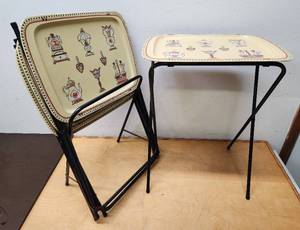 lot 59 image: Nice Set of 4 Mid Century TV Tray Tables wStand