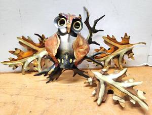lot 66 image: Vintage BrassCopper Owl Wall Sculpture wLeaves